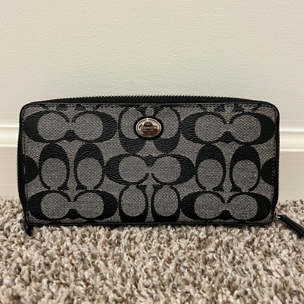 Coach Signature Black and Gray Zip Wallet